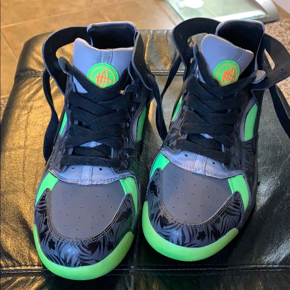 Kids Nike Huarache High Tops